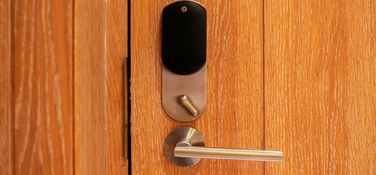 Automatic Locking Door Knob Placerville